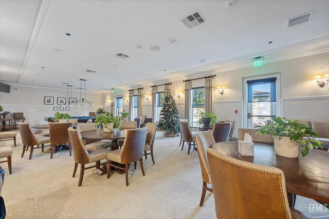 10105 Besancon Way, Bakersfield, CA 93306