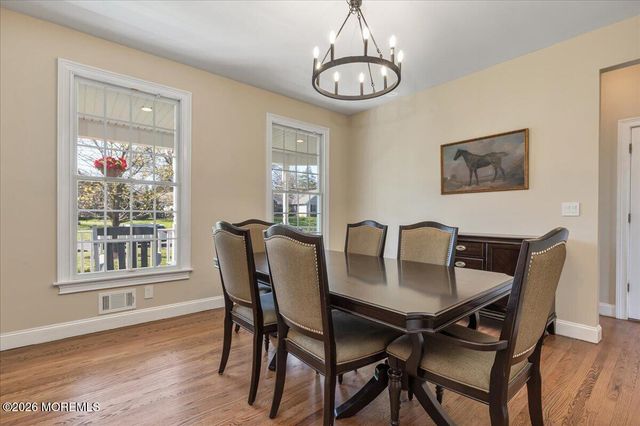 234 Hamiltonian Drive, Red Bank, NJ 07701