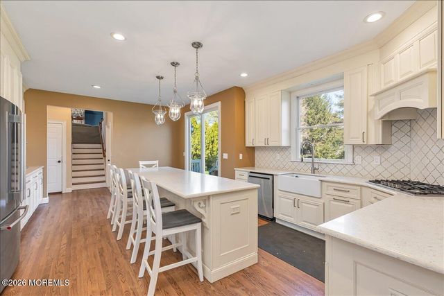 234 Hamiltonian Drive, Red Bank, NJ 07701