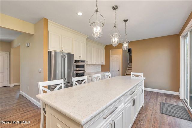 234 Hamiltonian Drive, Red Bank, NJ 07701