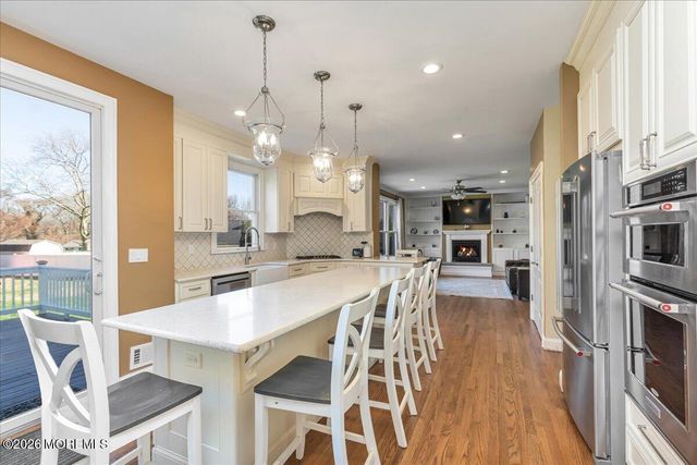 234 Hamiltonian Drive, Red Bank, NJ 07701