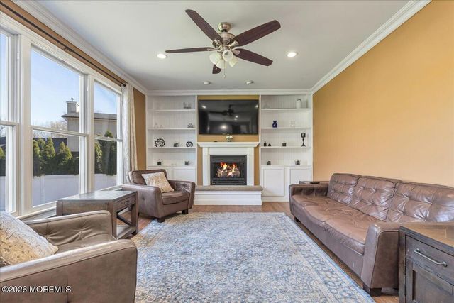 234 Hamiltonian Drive, Red Bank, NJ 07701