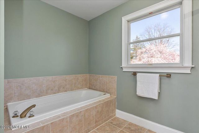 234 Hamiltonian Drive, Red Bank, NJ 07701