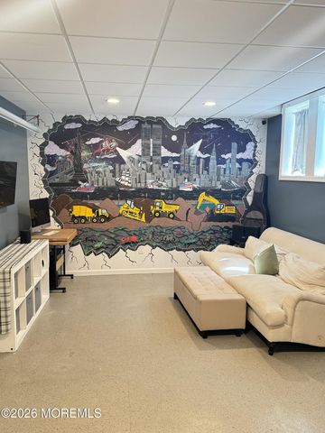 234 Hamiltonian Drive, Red Bank, NJ 07701