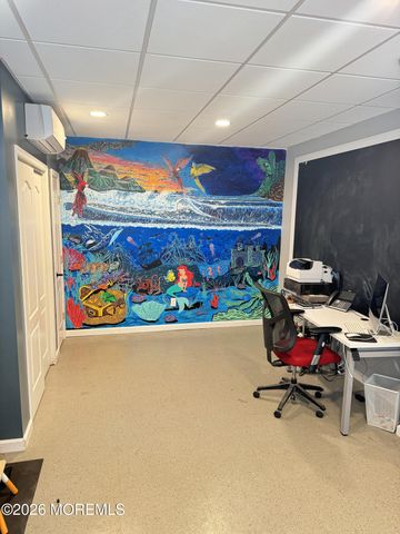 234 Hamiltonian Drive, Red Bank, NJ 07701