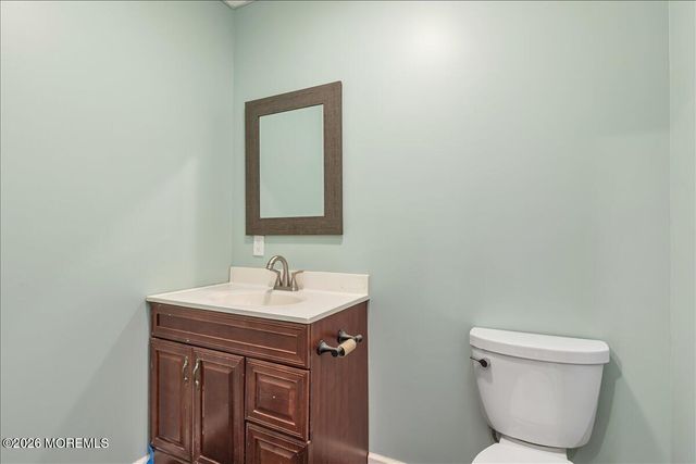 234 Hamiltonian Drive, Red Bank, NJ 07701