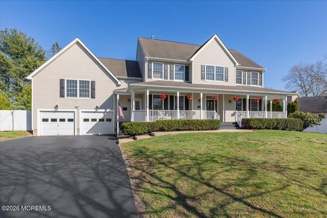 234 Hamiltonian Drive, Red Bank, NJ 07701