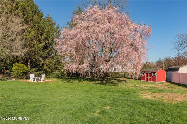 234 Hamiltonian Drive, Red Bank, NJ 07701