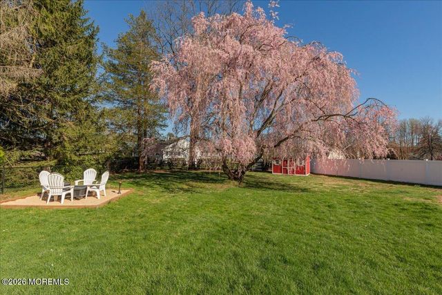 234 Hamiltonian Drive, Red Bank, NJ 07701