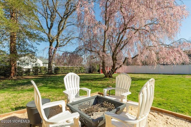 234 Hamiltonian Drive, Red Bank, NJ 07701