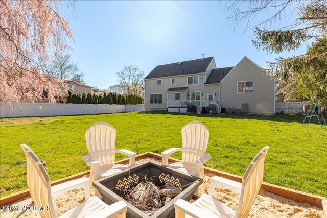 234 Hamiltonian Drive, Red Bank, NJ 07701