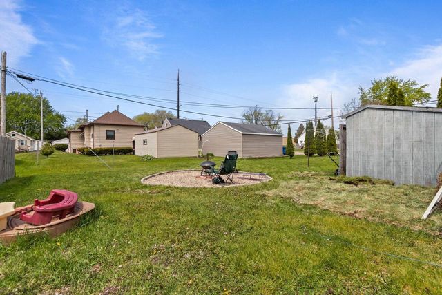 1331 BROAD STREET, Oshkosh, WI 54901