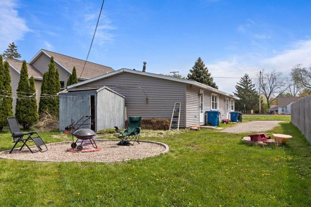 1331 BROAD STREET, Oshkosh, WI 54901