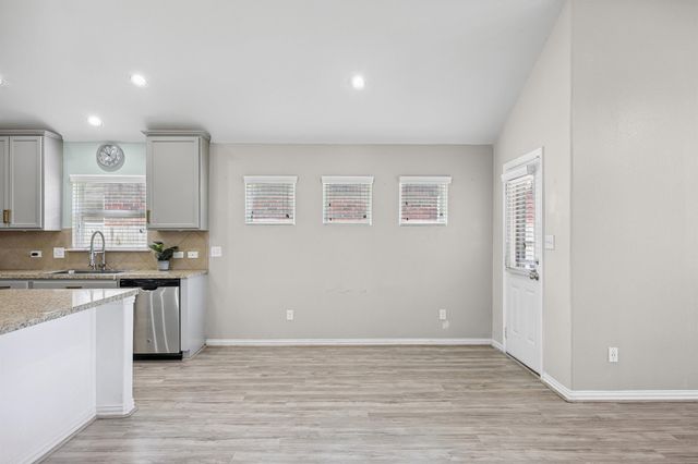 549 Pond View PASS, Buda, TX 78610