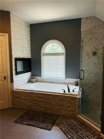 6398 Foggy Oak Drive, Fairburn, GA 30213