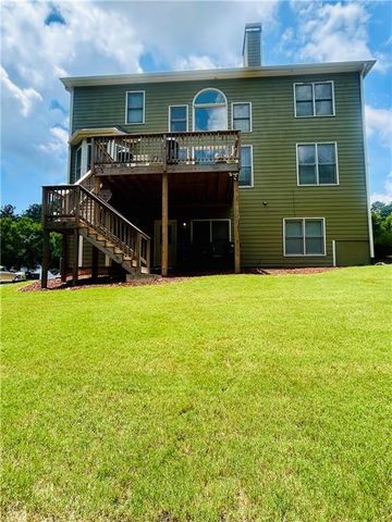 6398 Foggy Oak Drive, Fairburn, GA 30213