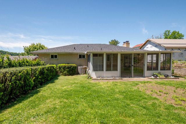 112 Murrayhill Avenue, Cheswick, PA 15024
