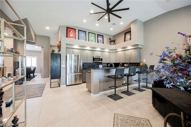7625 Rolling View Drive 202, Las Vegas, NV 89149