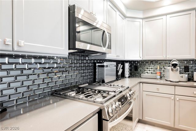 7625 Rolling View Drive 202, Las Vegas, NV 89149