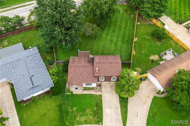 5 Tudor Square, St Peters, MO 63376
