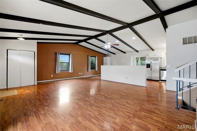 5 Tudor Square, St Peters, MO 63376