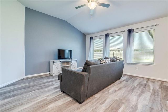 117 Balsam ST, Hutto, TX 78634