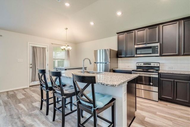 117 Balsam ST, Hutto, TX 78634