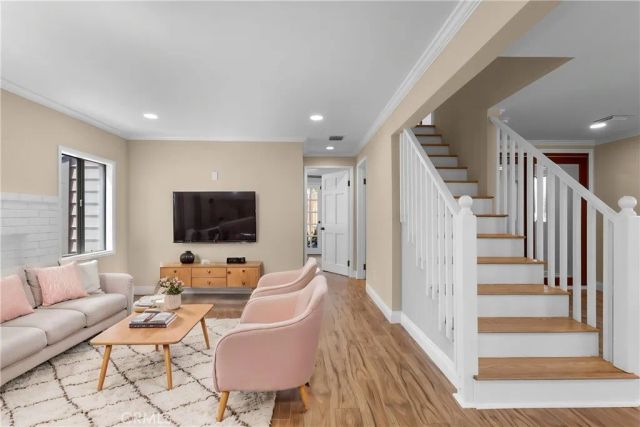 2717 Mary Street, La Crescenta, CA 91214