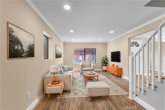 2717 Mary Street, La Crescenta, CA 91214