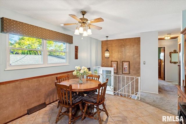 3315 FAIRHAVEN Road, Davenport, IA 52807