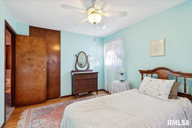 3315 FAIRHAVEN Road, Davenport, IA 52807