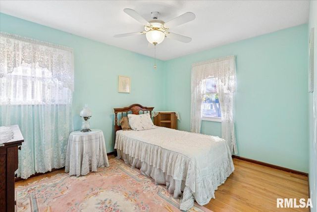 3315 FAIRHAVEN Road, Davenport, IA 52807