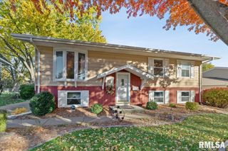 3315 FAIRHAVEN Road, Davenport, IA 52807