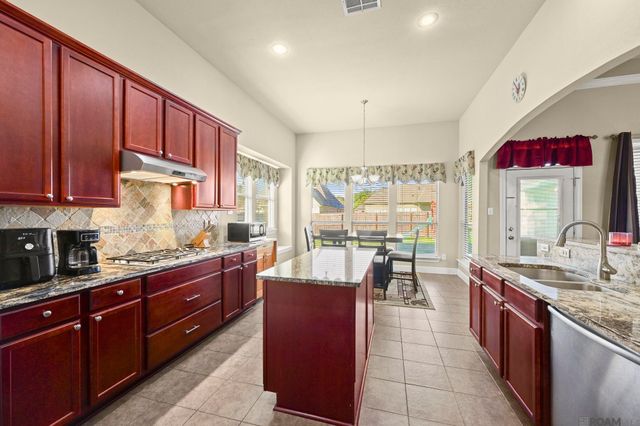 4179 Wilderness Run Dr, Zachary, LA 70791