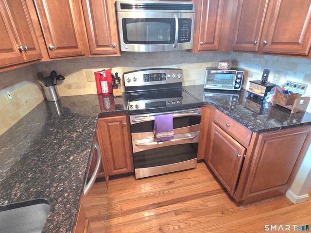22 Amato Drive C, South Windsor, CT 06074