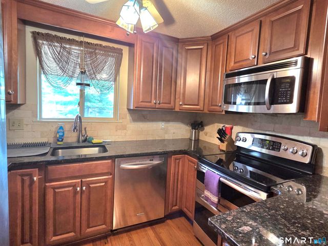 22 Amato Drive C, South Windsor, CT 06074