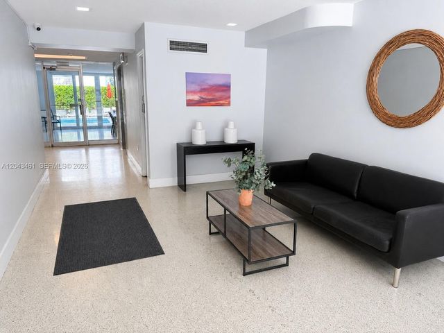 1670 Bay Rd 3D, Miami Beach, FL 33139
