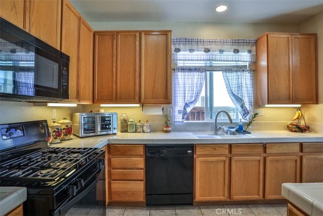 14751 Shetland Court, Victorville, CA 92394