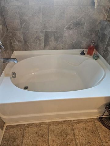 615 Birkdale Drive, Fairburn, GA 30213