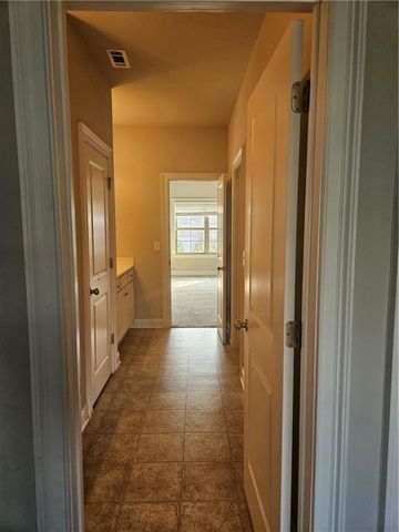615 Birkdale Drive, Fairburn, GA 30213