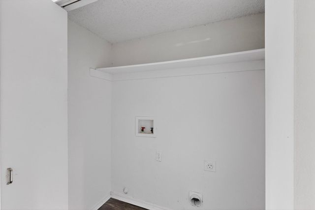 917 Richards Drive, Cedar Hill, TX 75104