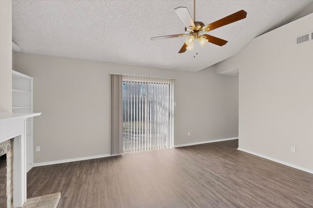 917 Richards Drive, Cedar Hill, TX 75104