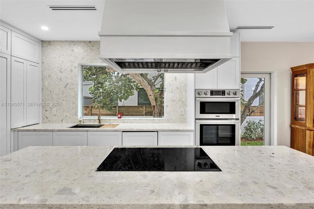 1636 SW 9th St, Miami, FL 33135