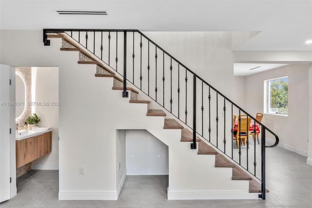 1636 SW 9th St, Miami, FL 33135