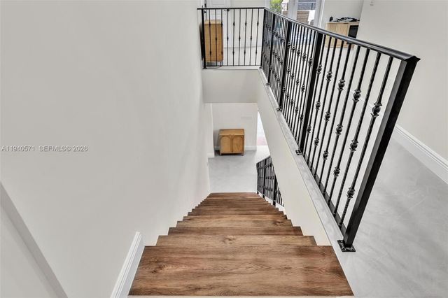 1636 SW 9th St, Miami, FL 33135