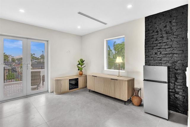 1636 SW 9th St, Miami, FL 33135