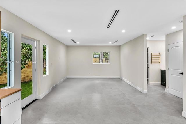 1636 SW 9th St, Miami, FL 33135