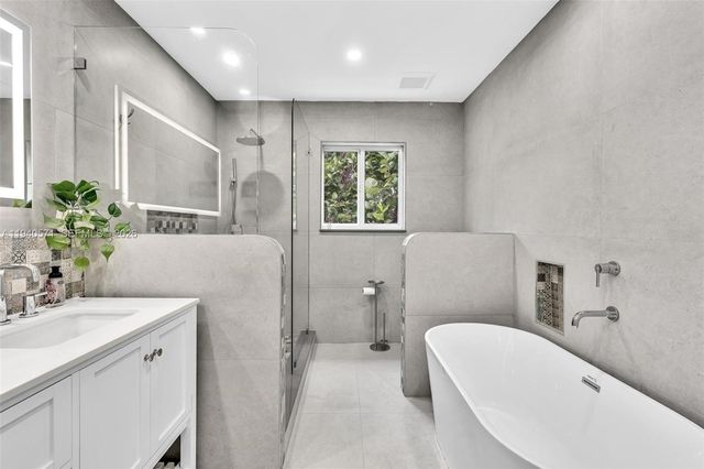 1636 SW 9th St, Miami, FL 33135