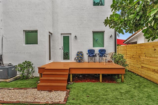 1636 SW 9th St, Miami, FL 33135