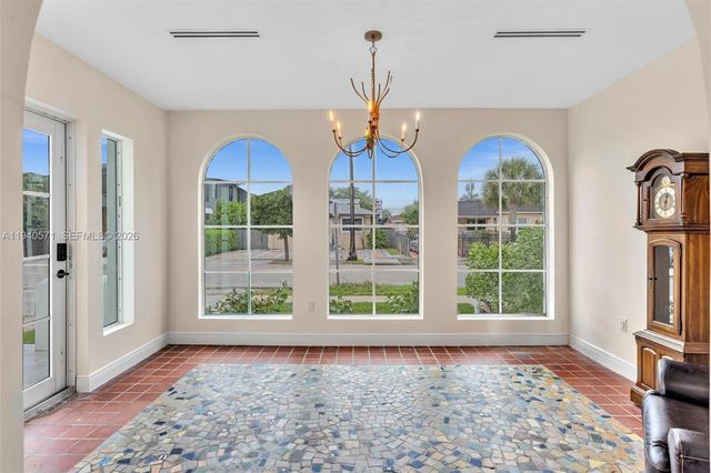 1636 SW 9th St, Miami, FL 33135